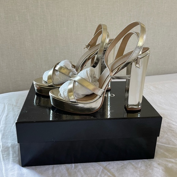 NEW MARCIANO HEELS 6.5 size - Picture 2 of 13